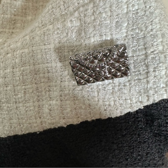 CHANEL TWO TONE BOW HANDBAG CHARM KNEE LENGTH DRESS - Picture 4 of 9